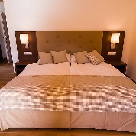 Hotel Stiftsschmiede Ossiach