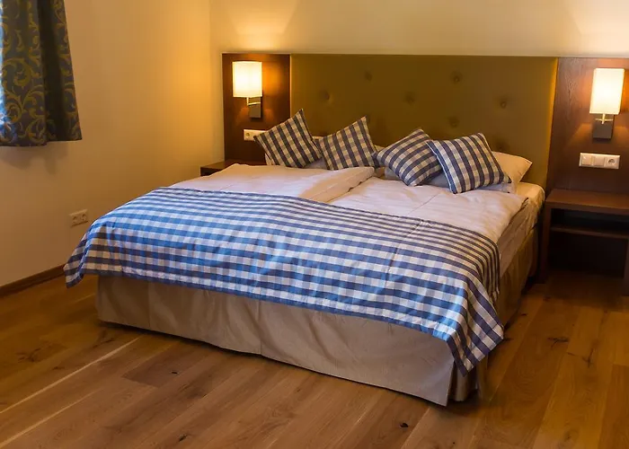 Hotell Stiftsschmiede Ossiach