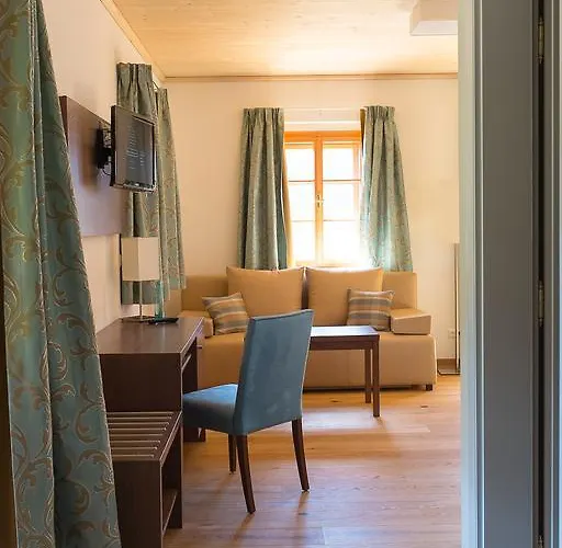 Hotell Stiftsschmiede 2*