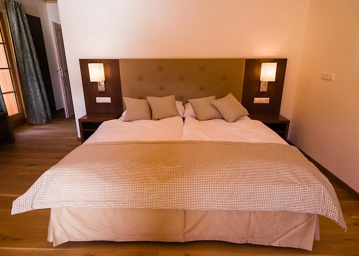 Hotell Stiftsschmiede Ossiach