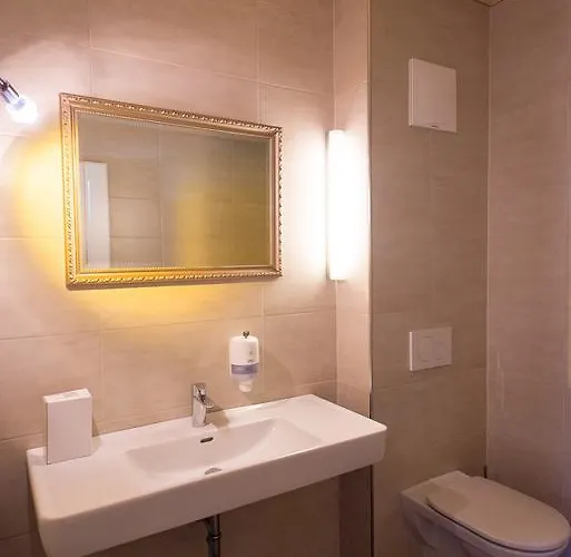 Hotell Stiftsschmiede Ossiach